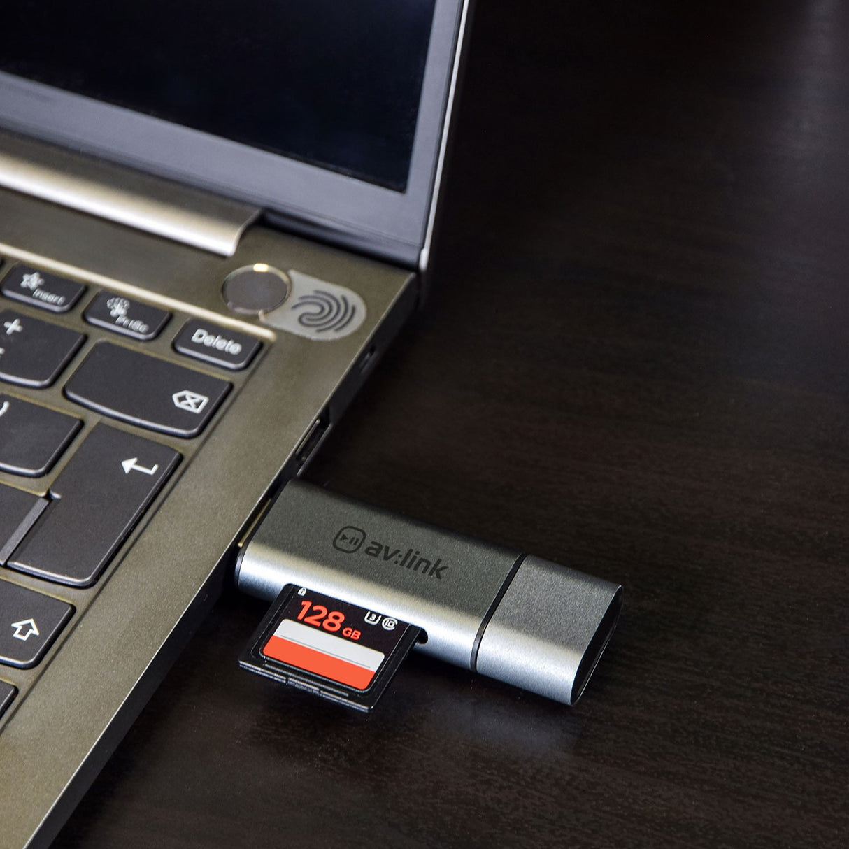 AV:Link USB3.0 Dual-Ended SD & MicroSD Card Reader