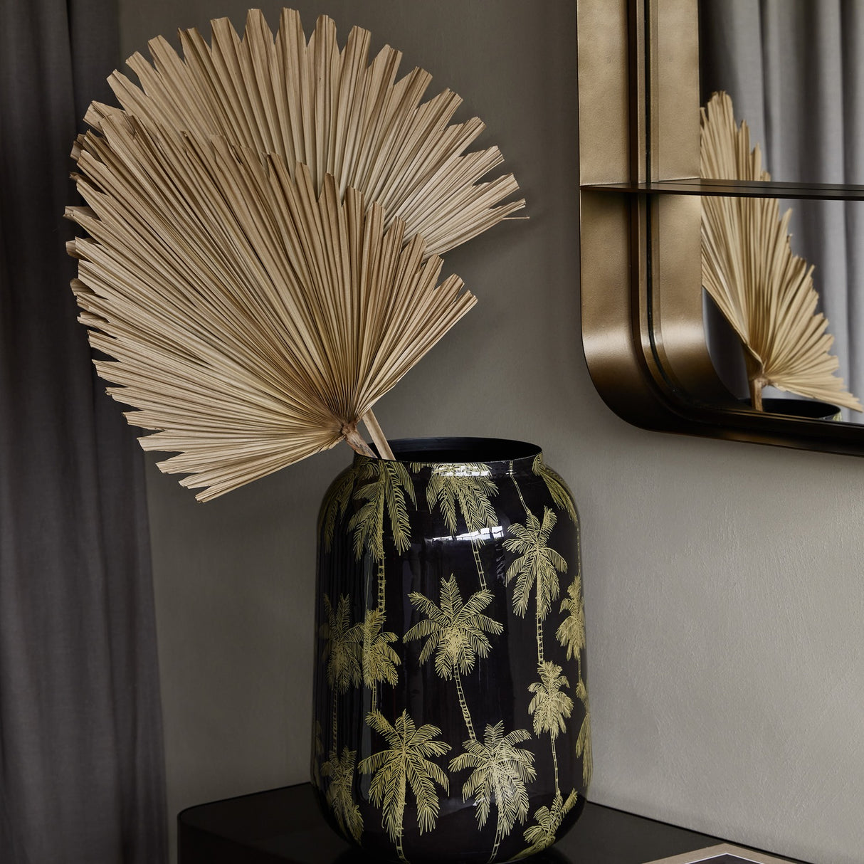 Gold Palm Enamel Vase – Black