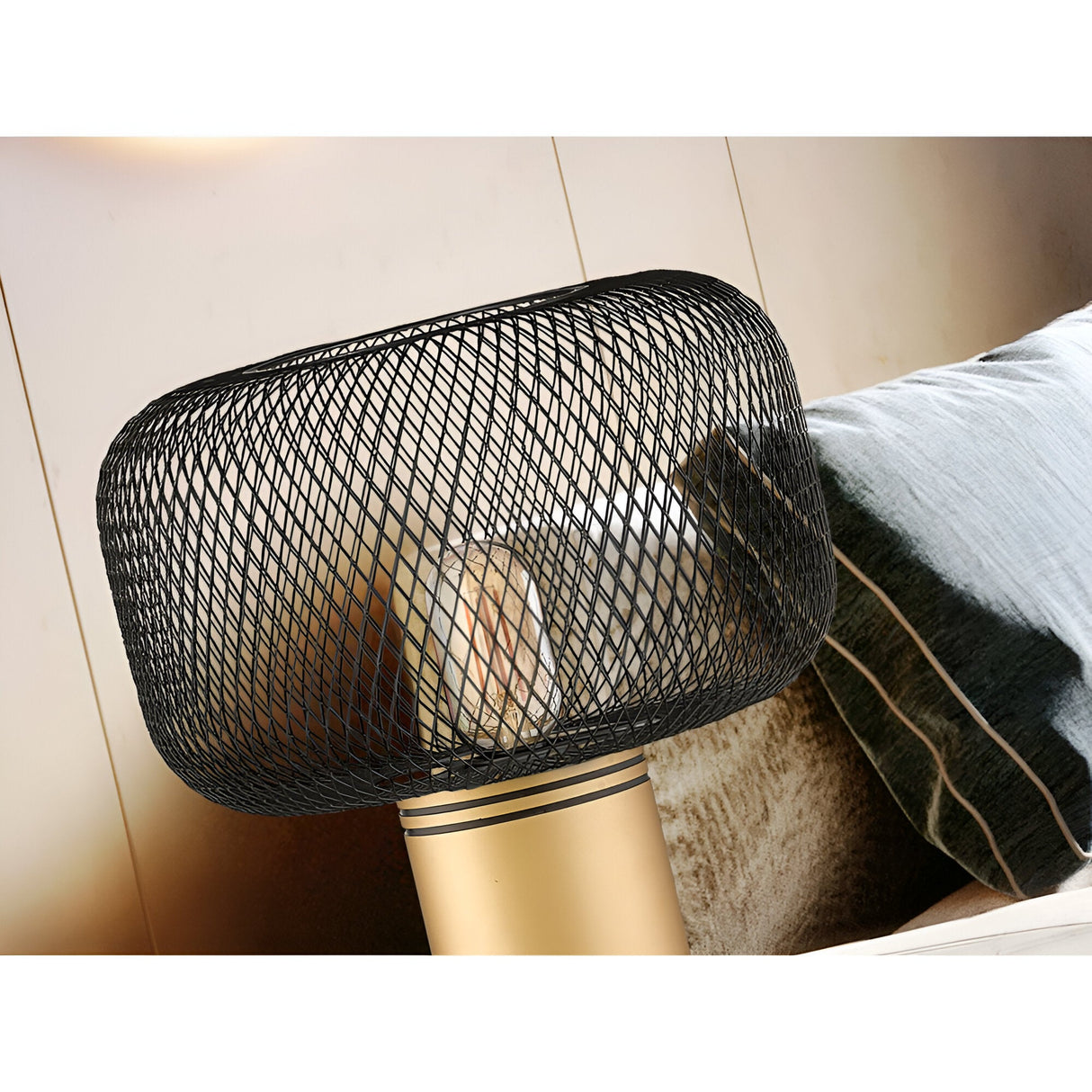 Osiris Table Lamp - Gold/Black