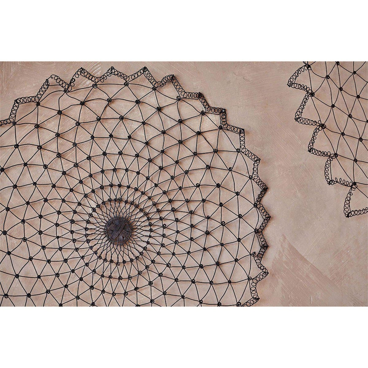 Arna Small Round Wire Wall Art - Rust