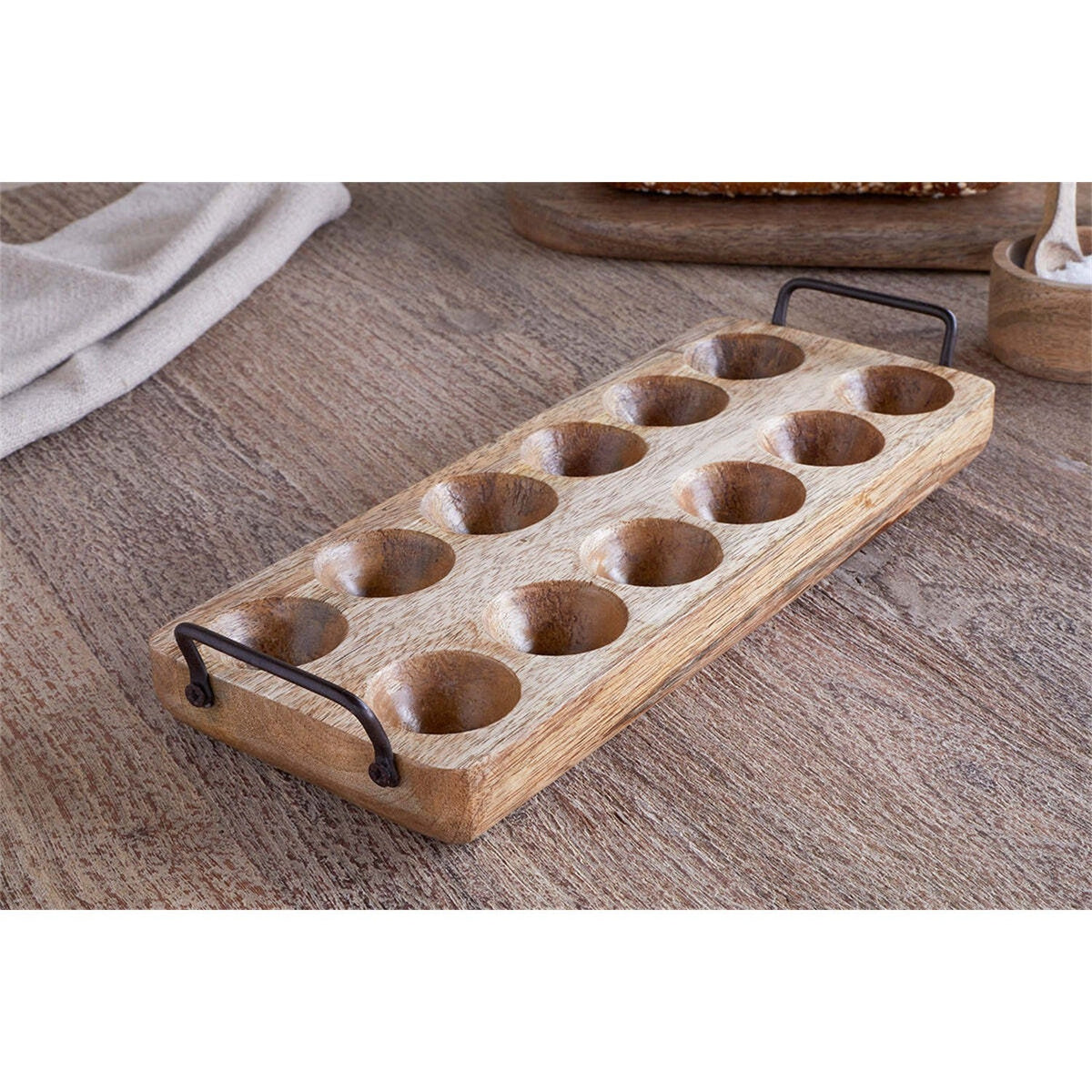 Anda Mango Wood Egg Holder - Natural