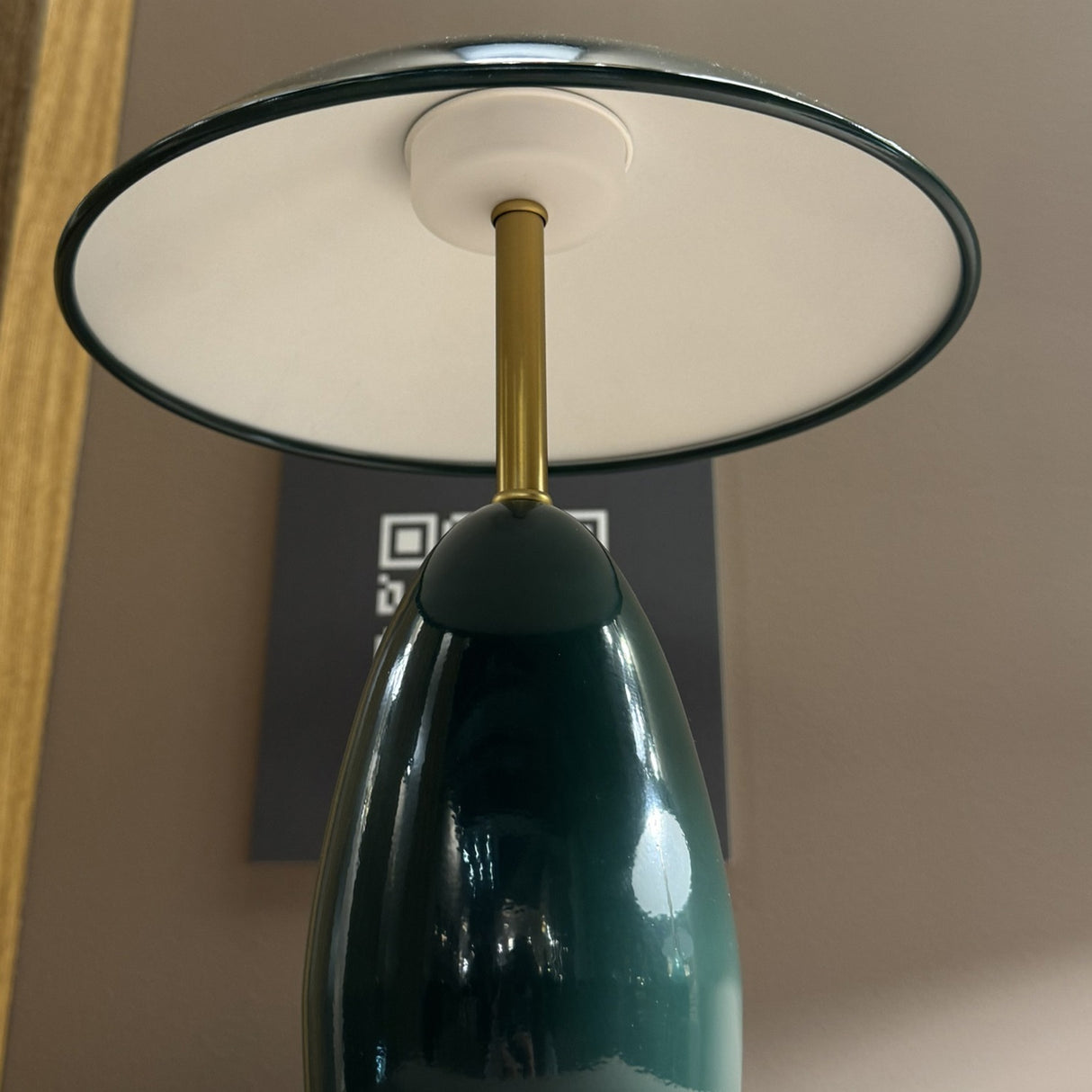Poppy Medium Table Lamp - Pine Green
