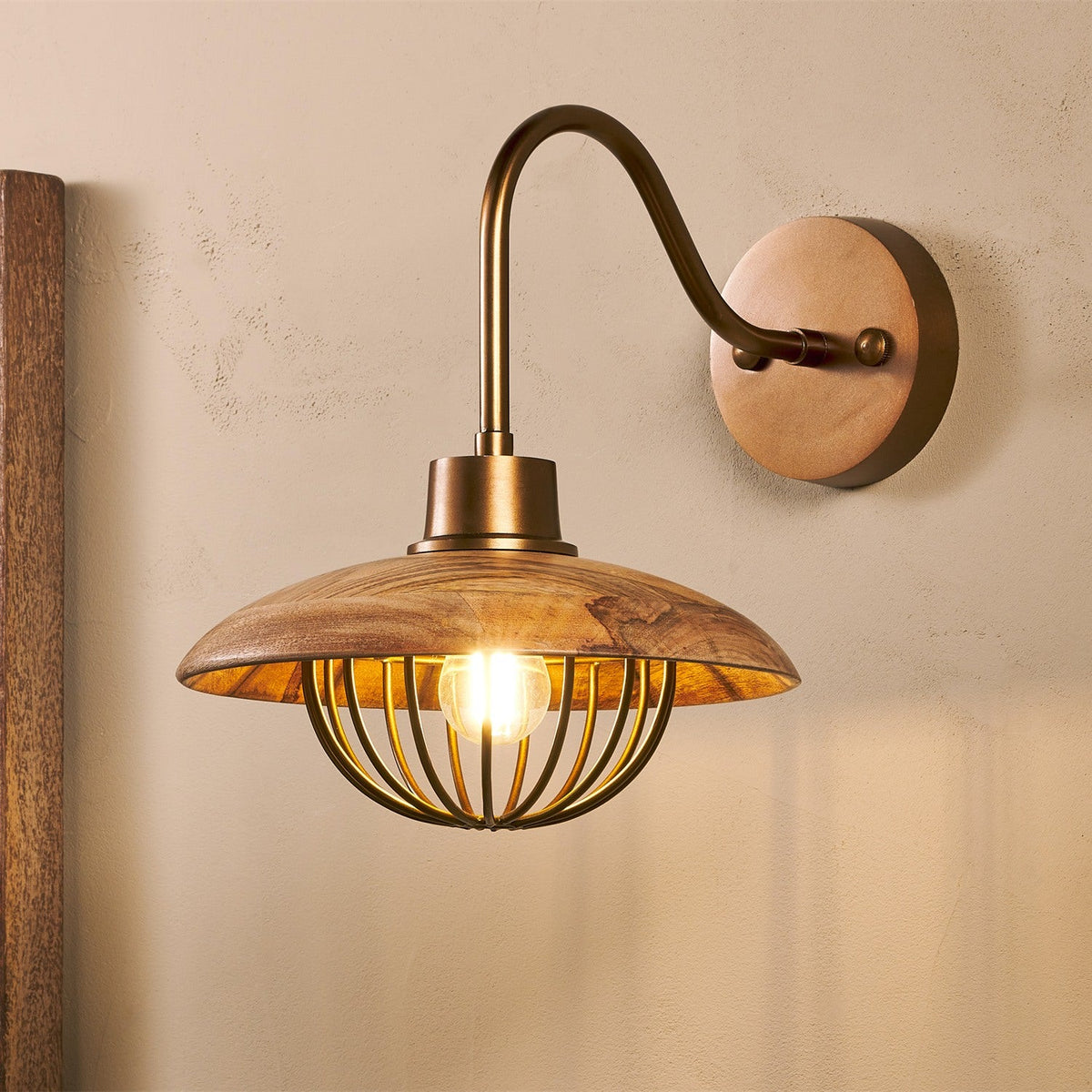 Chakai Mango Wood Wall Light - Natural & Antique Brass