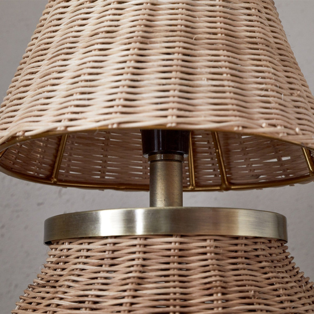 Cija Woven Rattan Table Lamp - Natural
