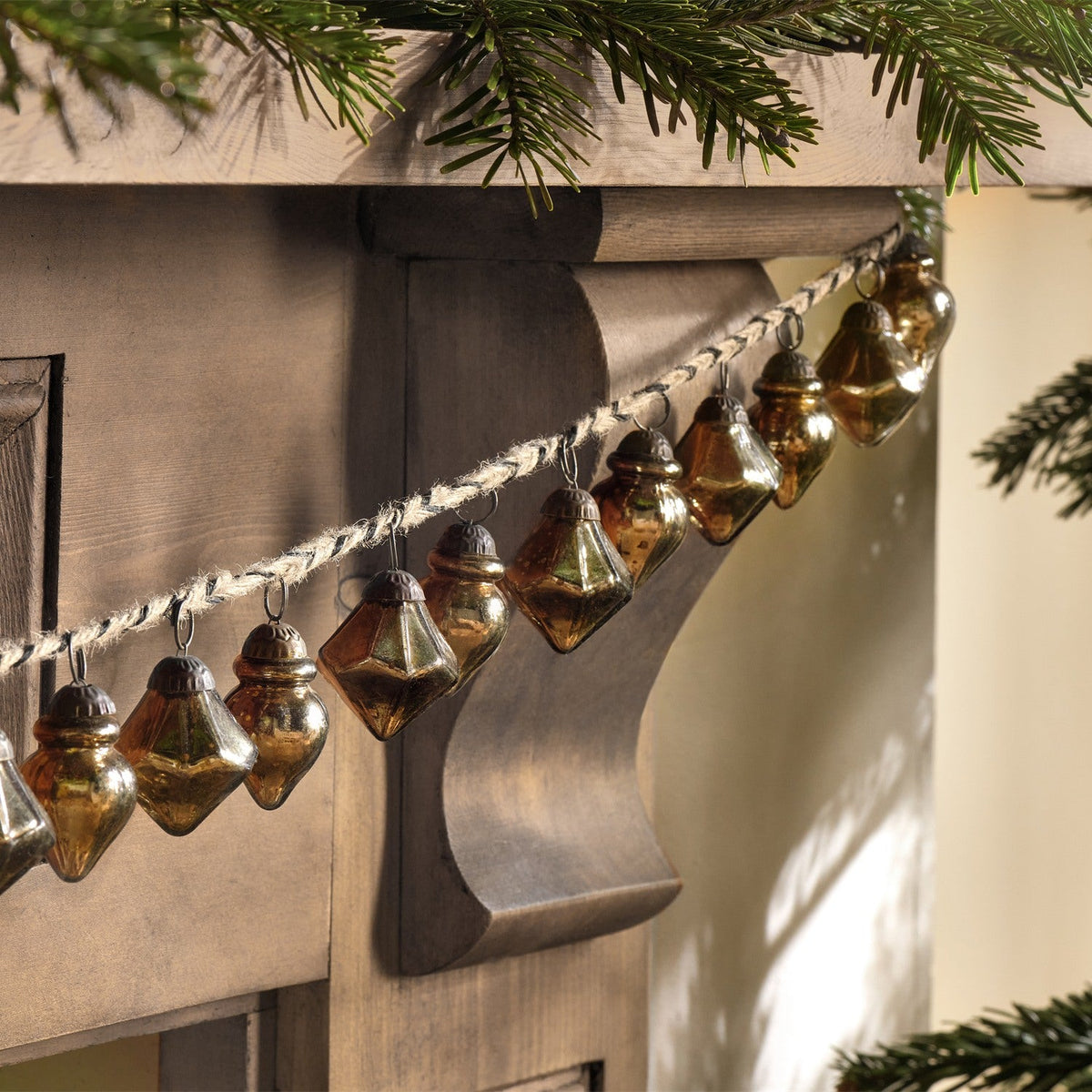 Ekiti 130cm Bauble Garland - Antique Gold