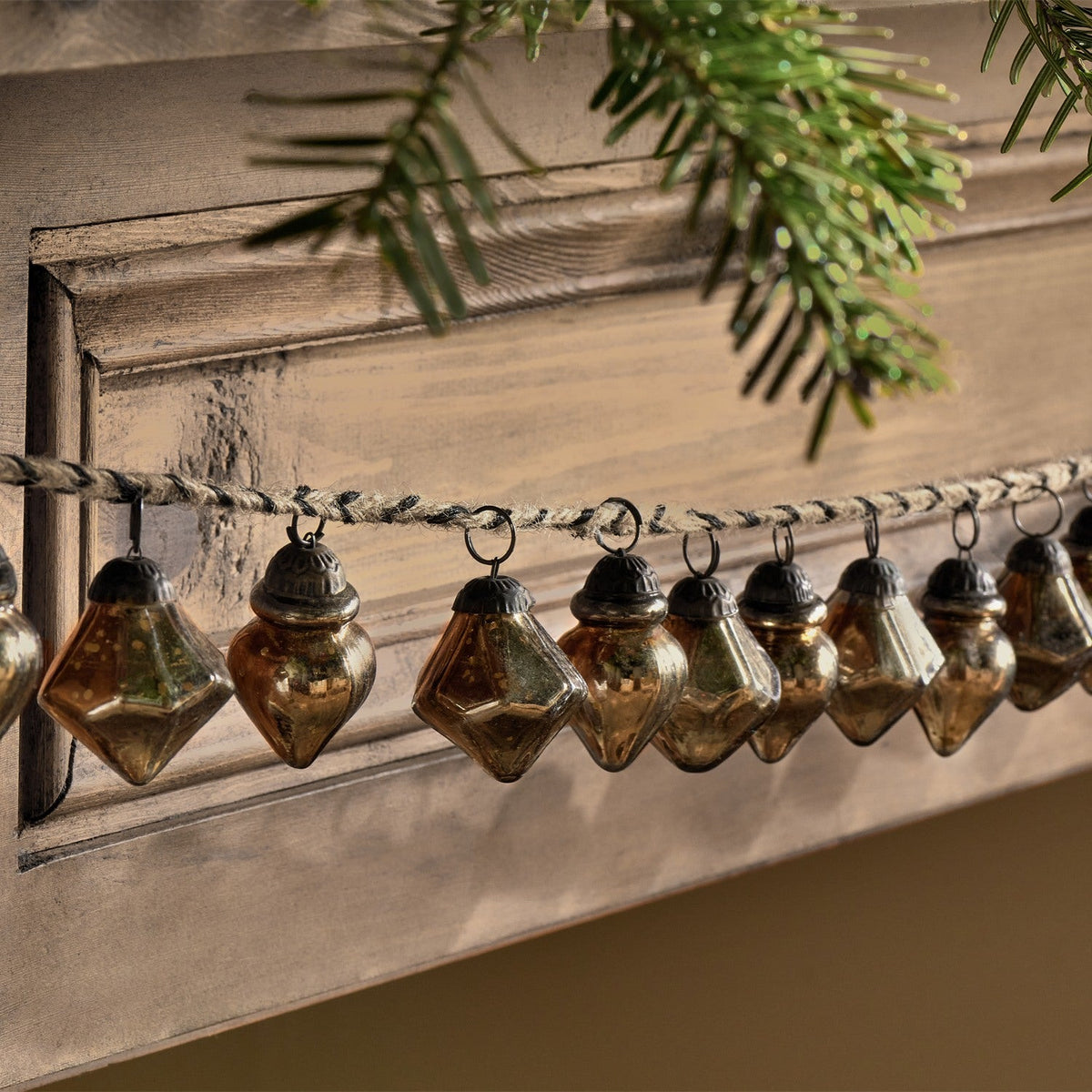 Ekiti 130cm Bauble Garland - Antique Gold
