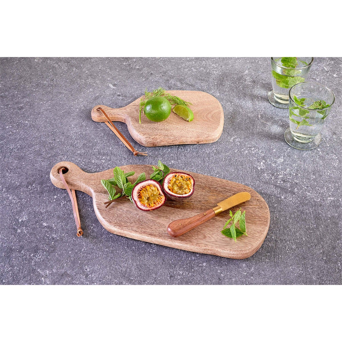 Jabari Medium Mango Wood Chopping Board - Natural