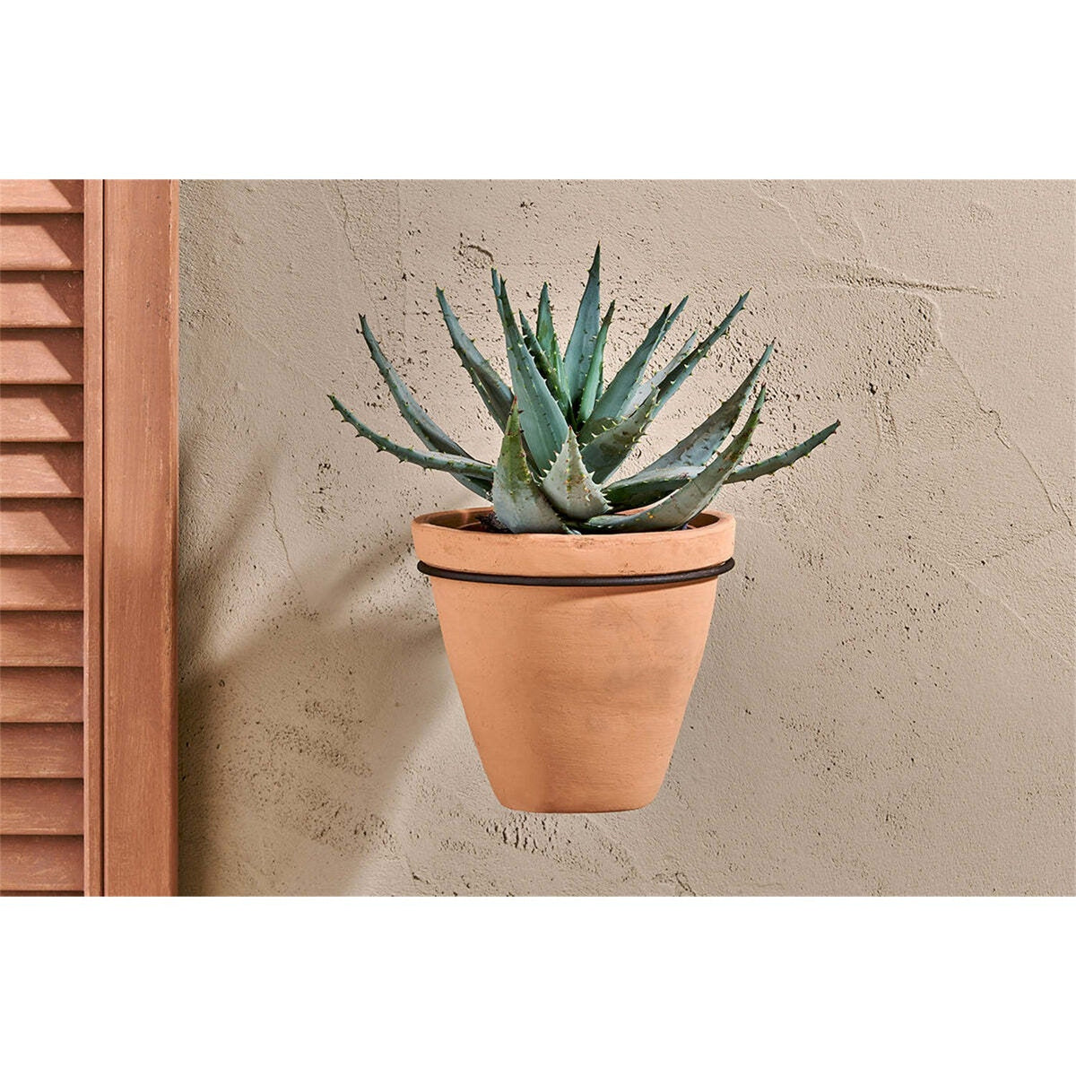 Jara Single Wall Hanging Planter - Terracotta & Rust