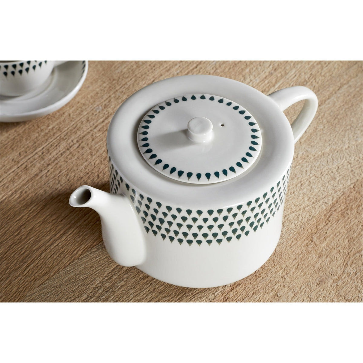 Juniper Drop Ceramic Teapot - Cream & Juniper