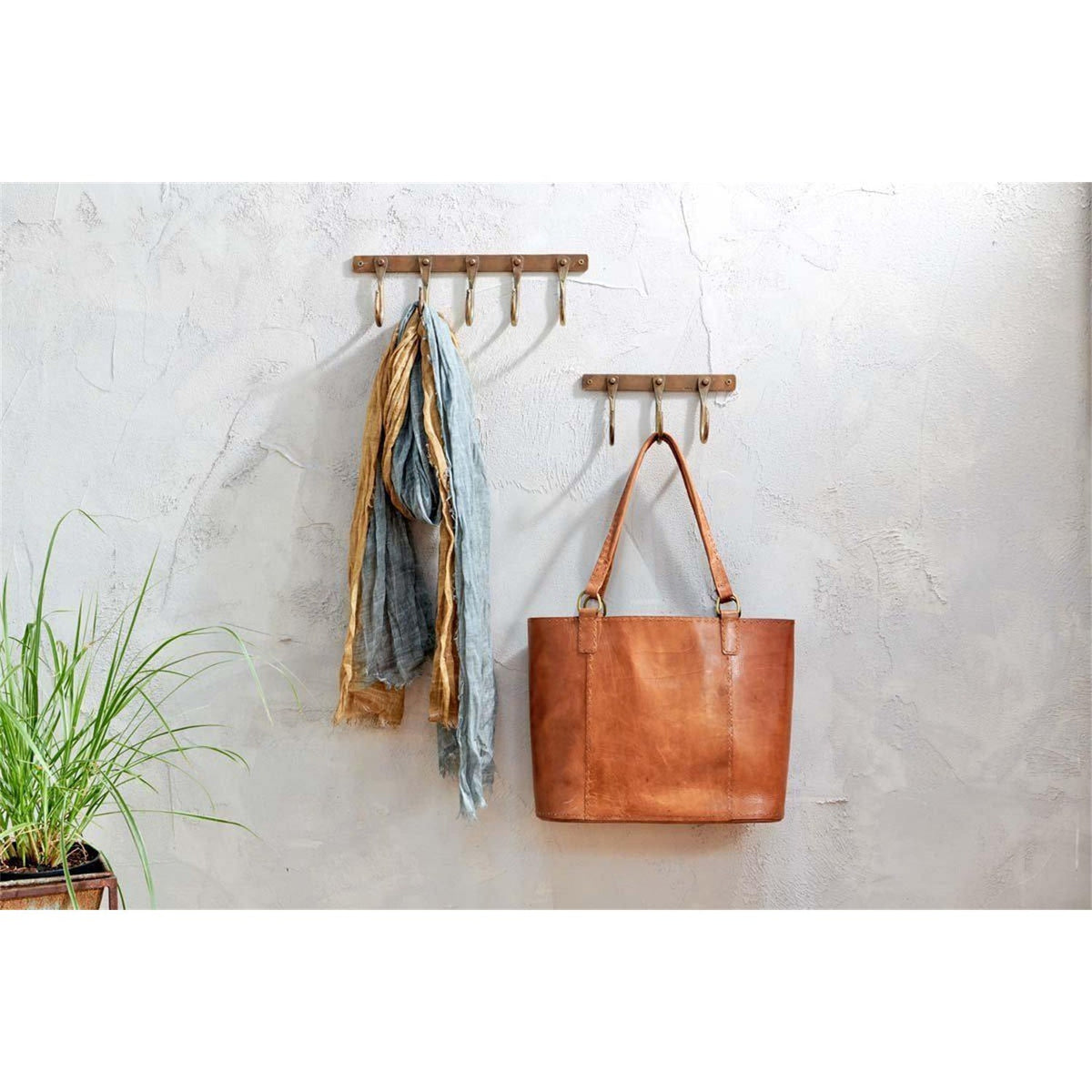 Kuna Small Iron Wall Hooks - Antique Brass