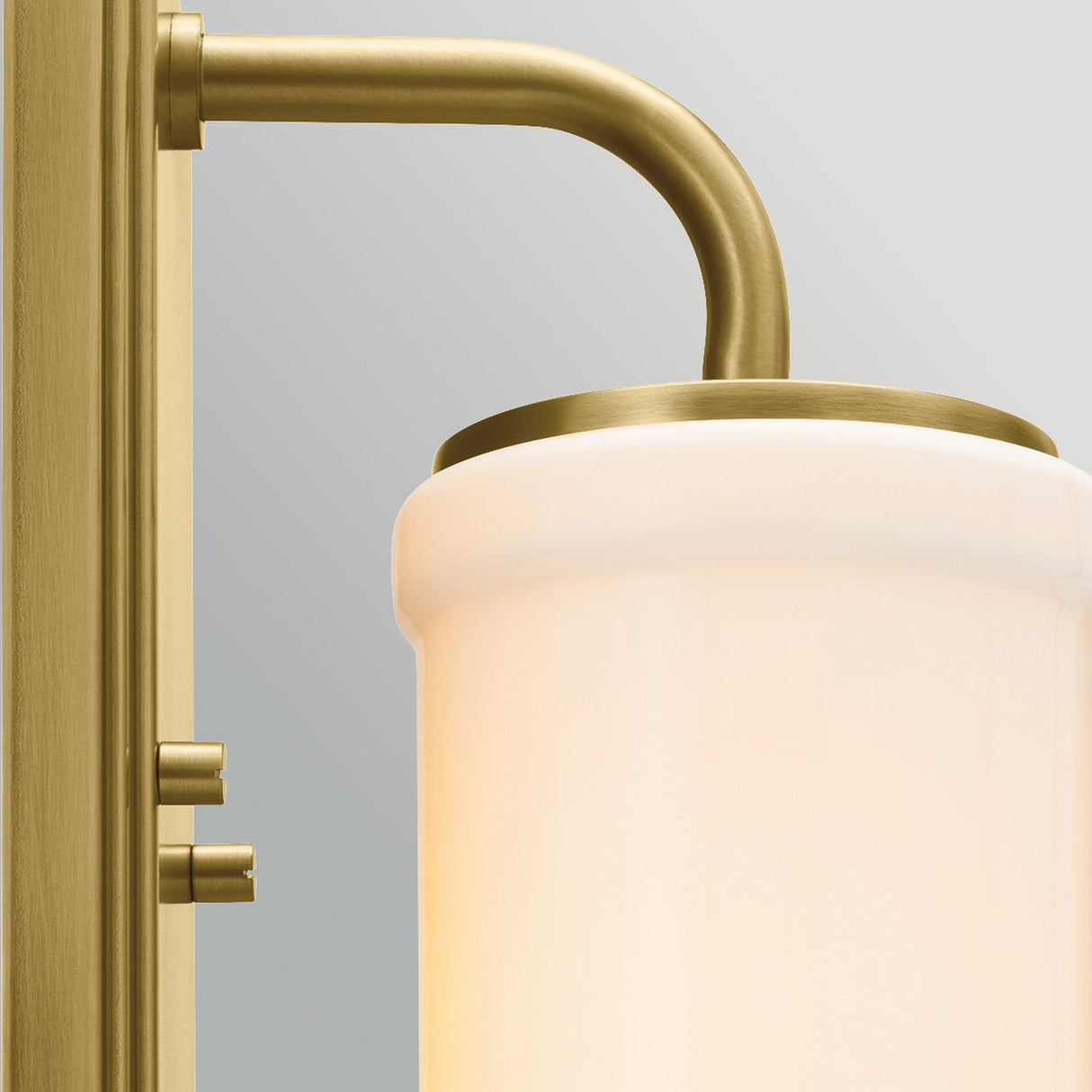 Vetivene 1 Light Wall Light - Natural Brass