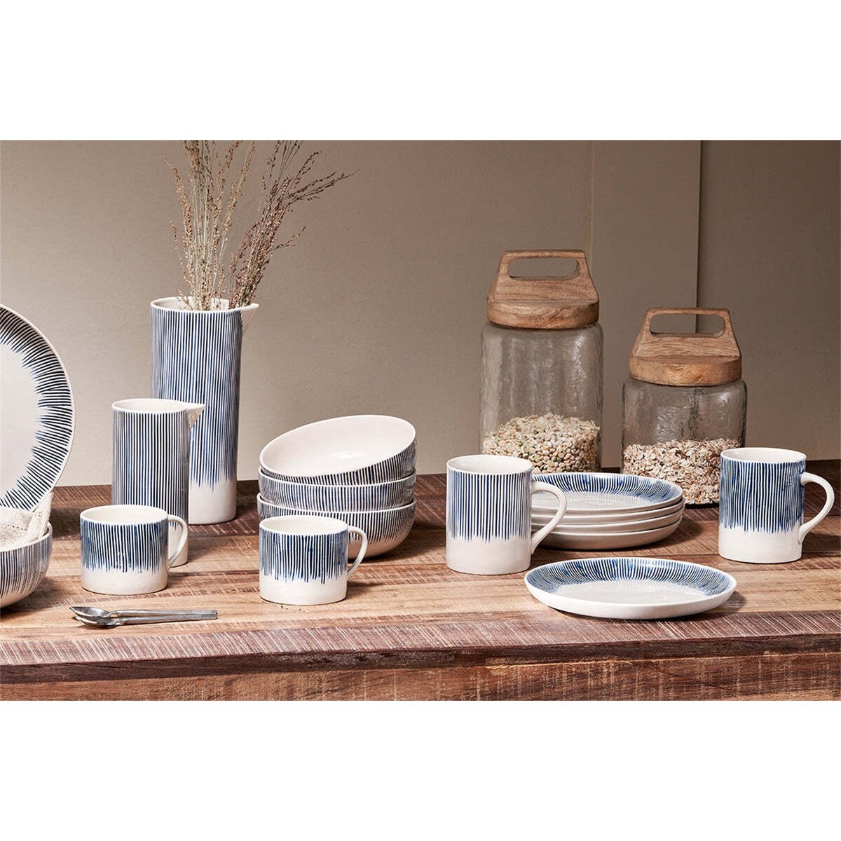 Karuma Ceramic Dinner Plate - Blue & White