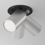 Mobility and control features of FOCUS S Single Recessed Spotlight in black and matte silver, showcasing flexible illumination