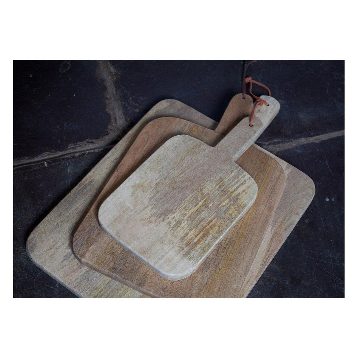 Niju Large Mango Wood Chopping Board - Natural