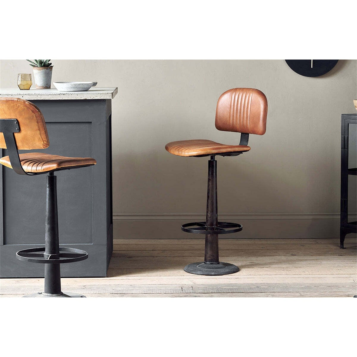 Narwana Leather Bar Stool - Aged Tan
