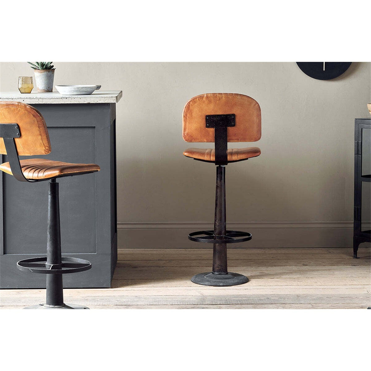 Narwana Leather Bar Stool - Aged Tan