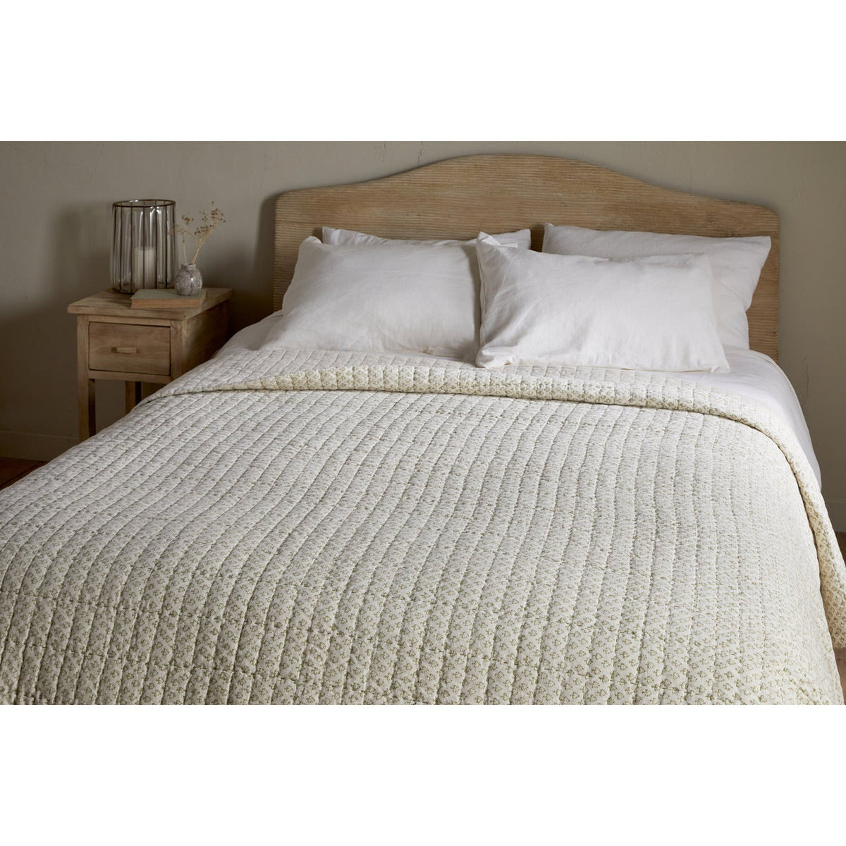 Peplu 220 x 140cm Quilted Bedspread - Sage Green