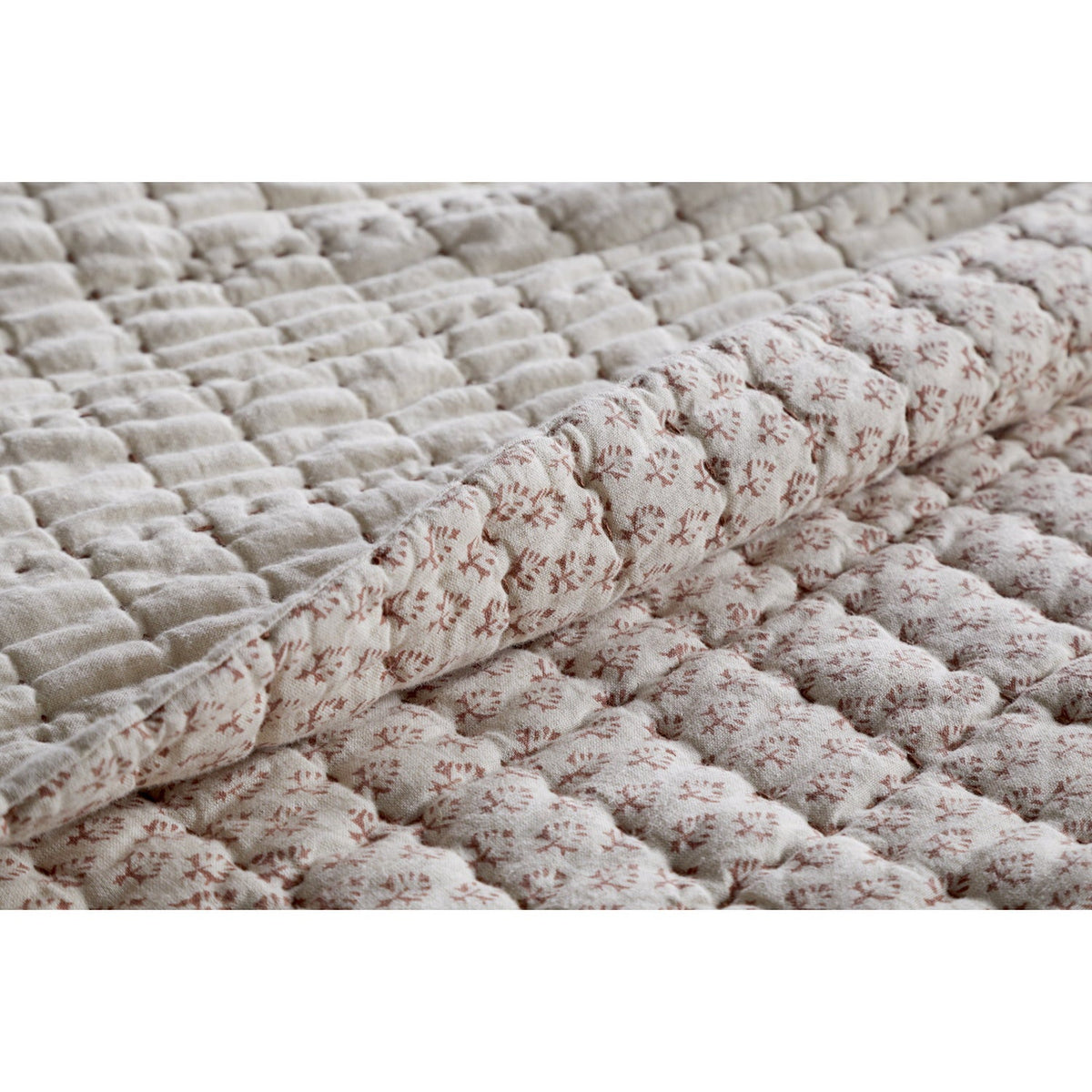 Peplu 220 x 140cm Cotton & Linen Quilted Bedspread - Rust