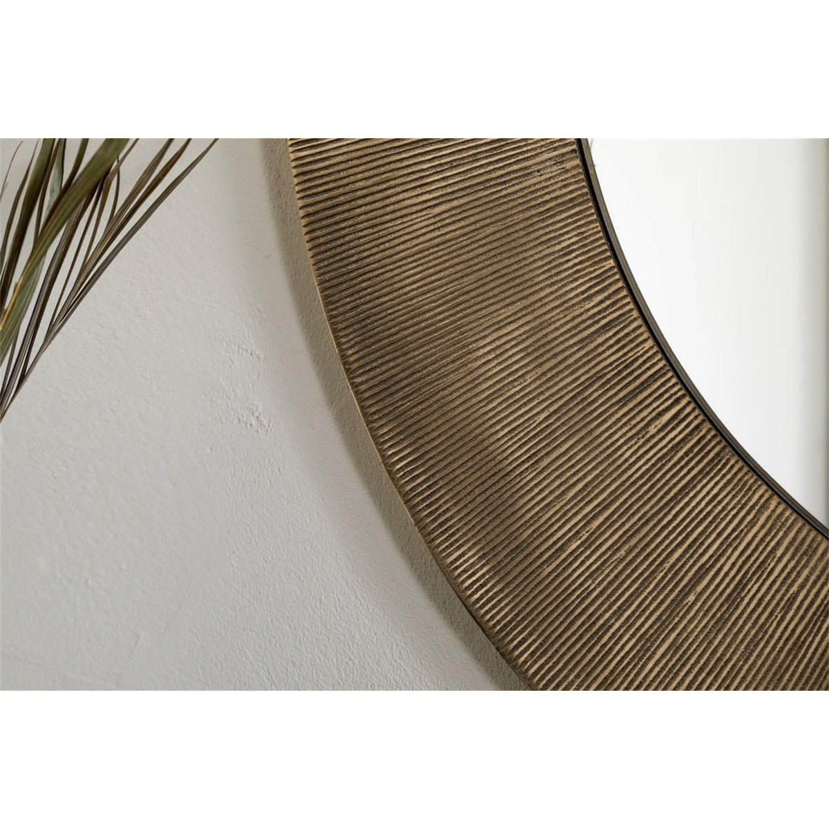 Moto Round Wall Mirror - Antique Brass
