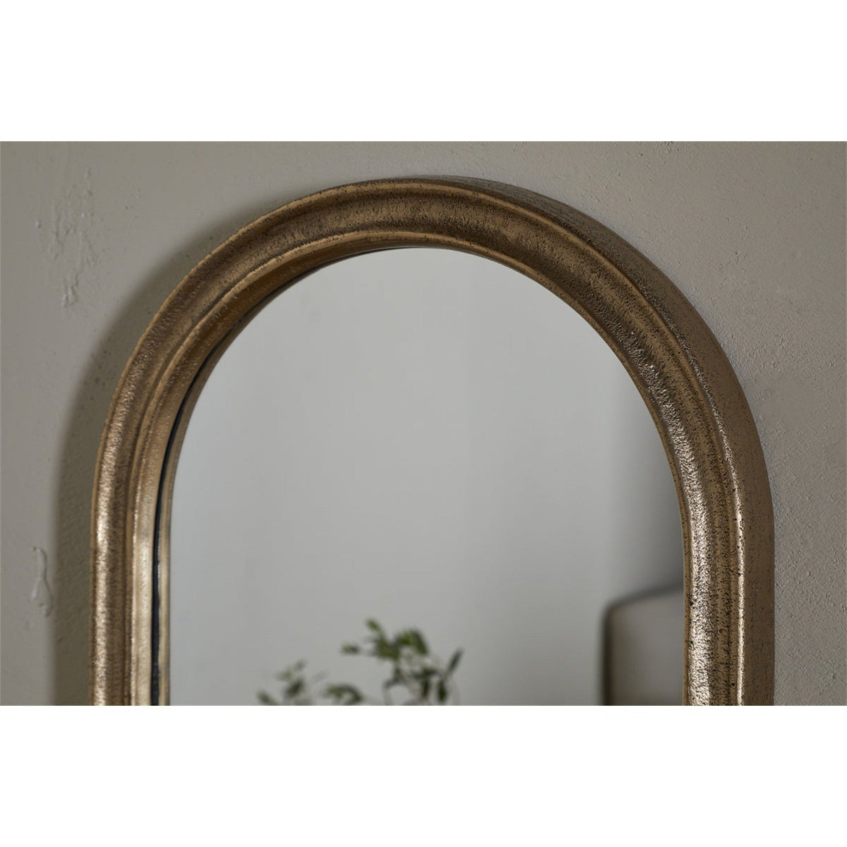 Mbwa Oval Wall Mirror - Antique Brass