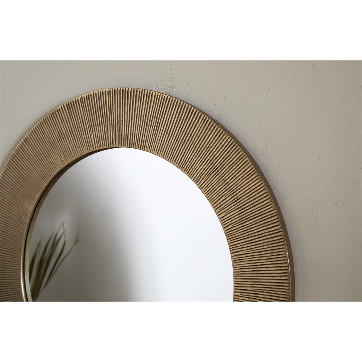 Putali Etched Round Wall Mirror - Antique Brass