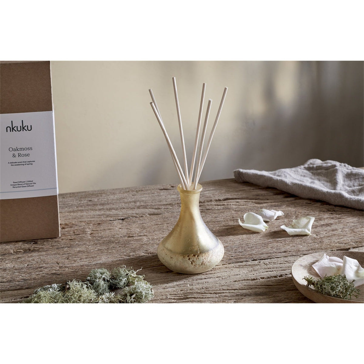 Oakmoss & Rose 200ml Reed Diffuser - Yellow