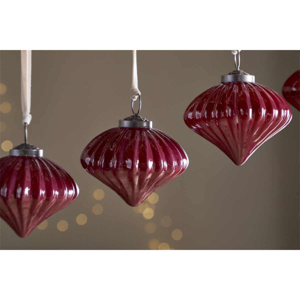 Nagala Ribbed Glass Baubles - Merlot - Set of 4