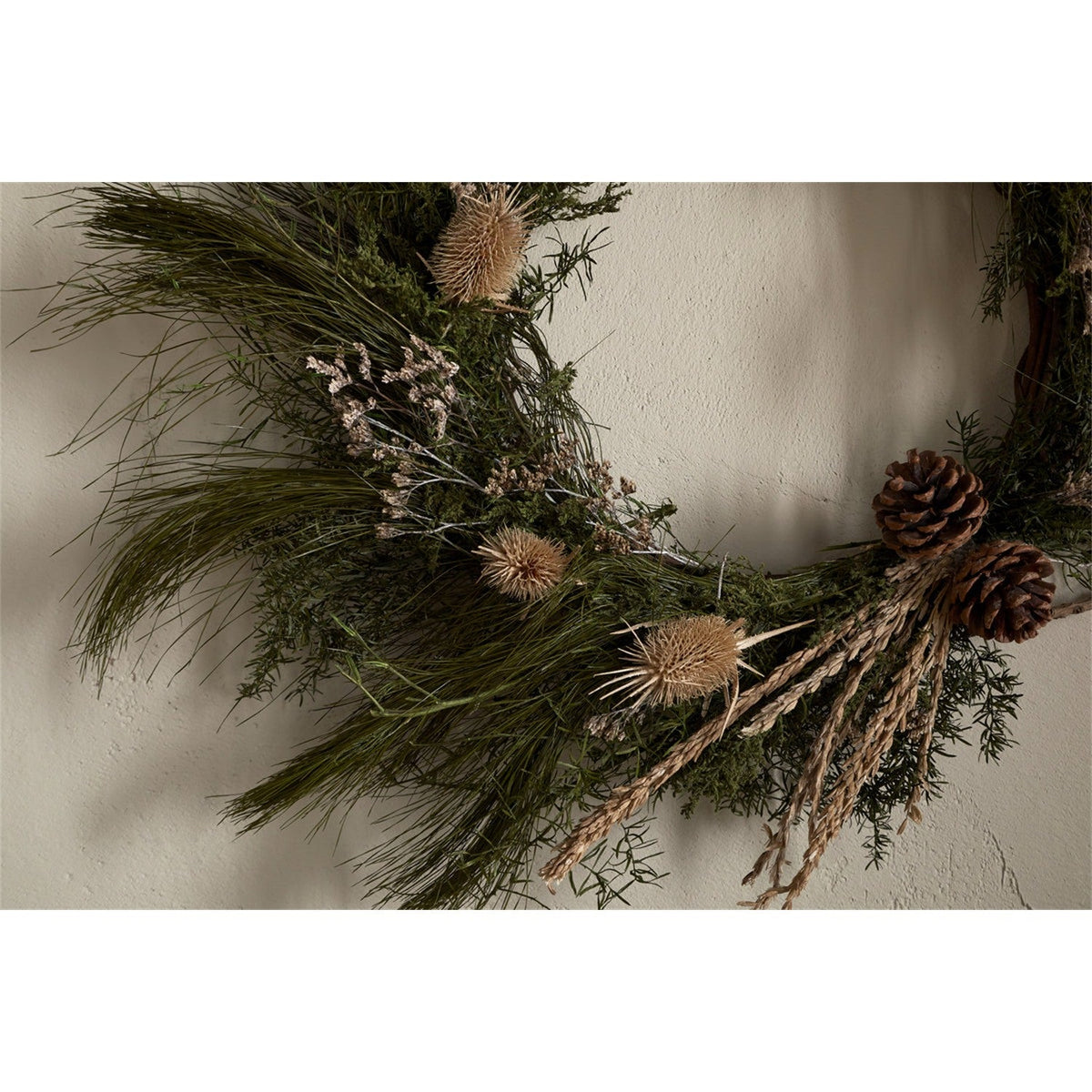 Adiela Thistle Christmas Wreath - Natural & Moss