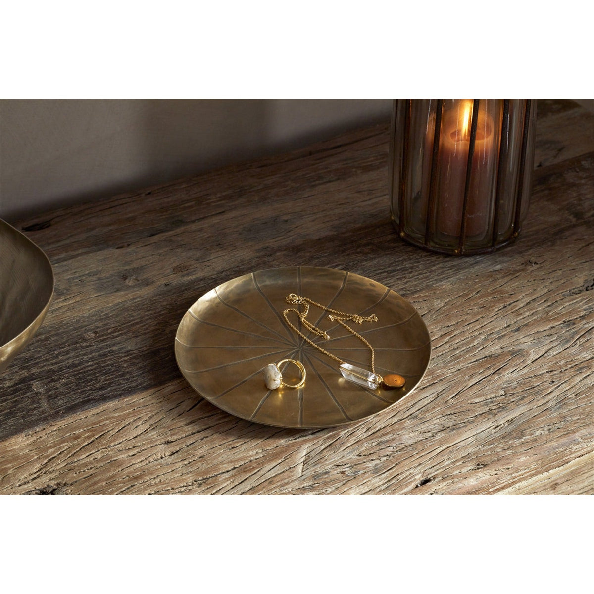 Amai Etched Round Tray - Brass