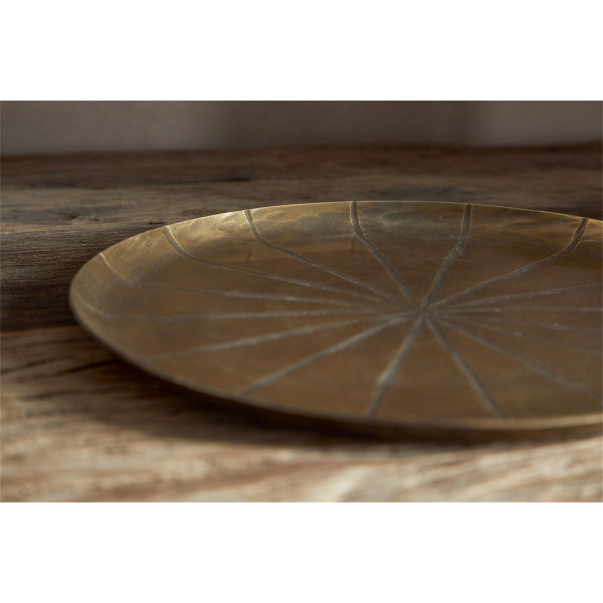 Amai Etched Round Tray - Brass