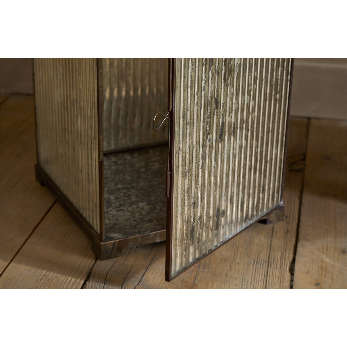 Ruala Ribbed Mercury Glass Lantern - Brass