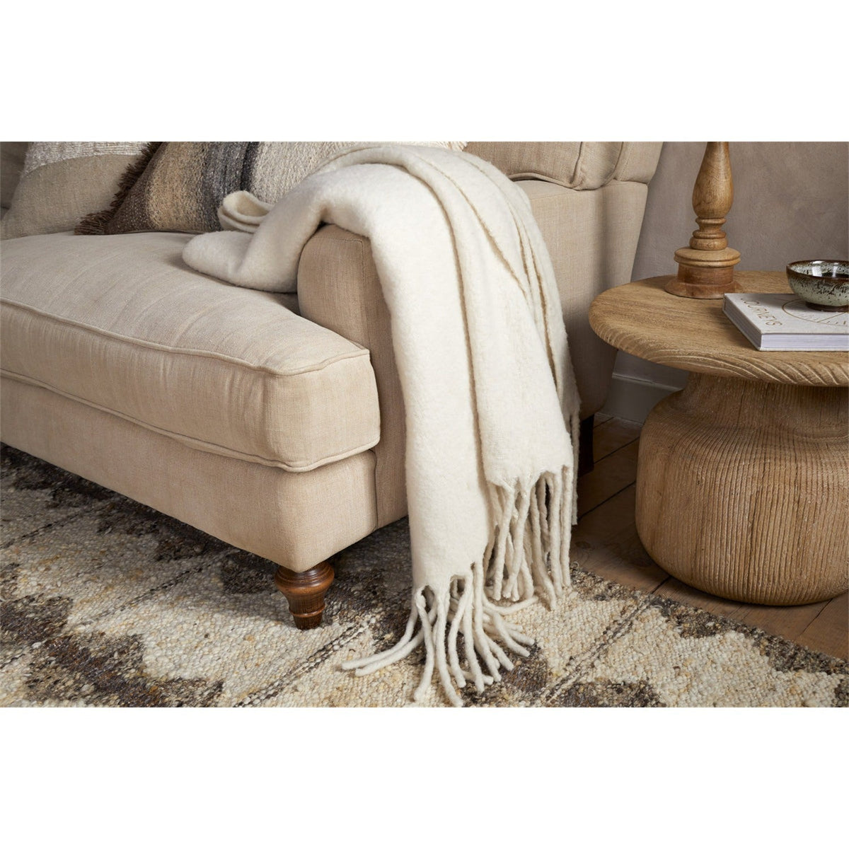 Velatu Fringed Merino Wool Throw - Natural