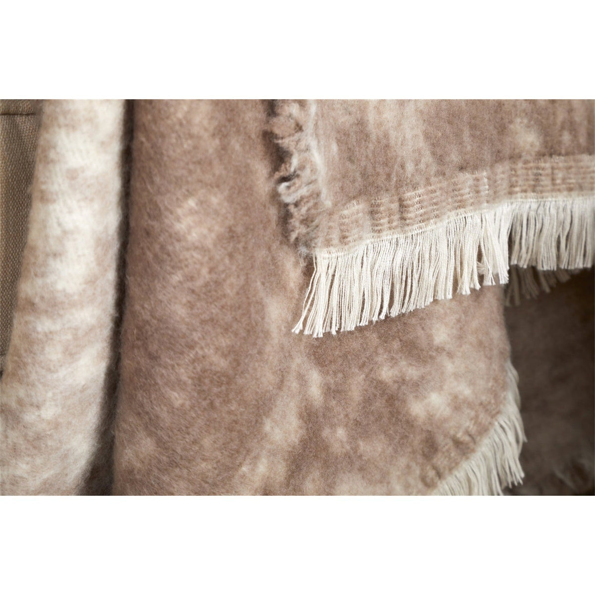 Kambali 130 x 200cm Distressed Jacquard Throw - Natural