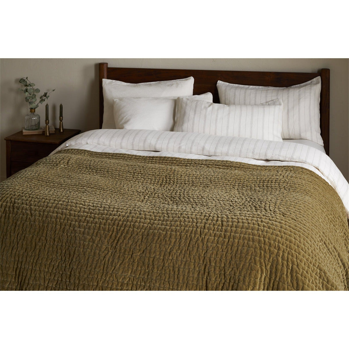 Nidra 220 x 140cm Velvet Quilted Bedspread - Moss