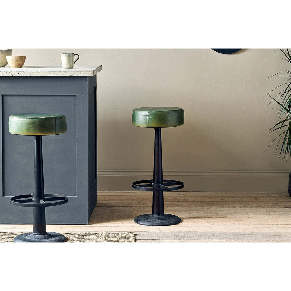 Narwana Leather Round Stool - Rich Green