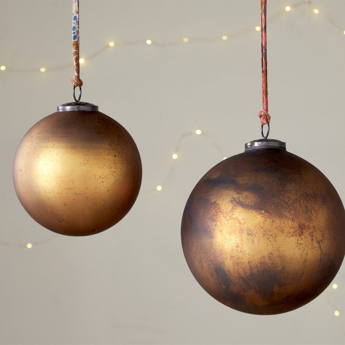Oko Small Giant Glass Bauble - Matt Gold