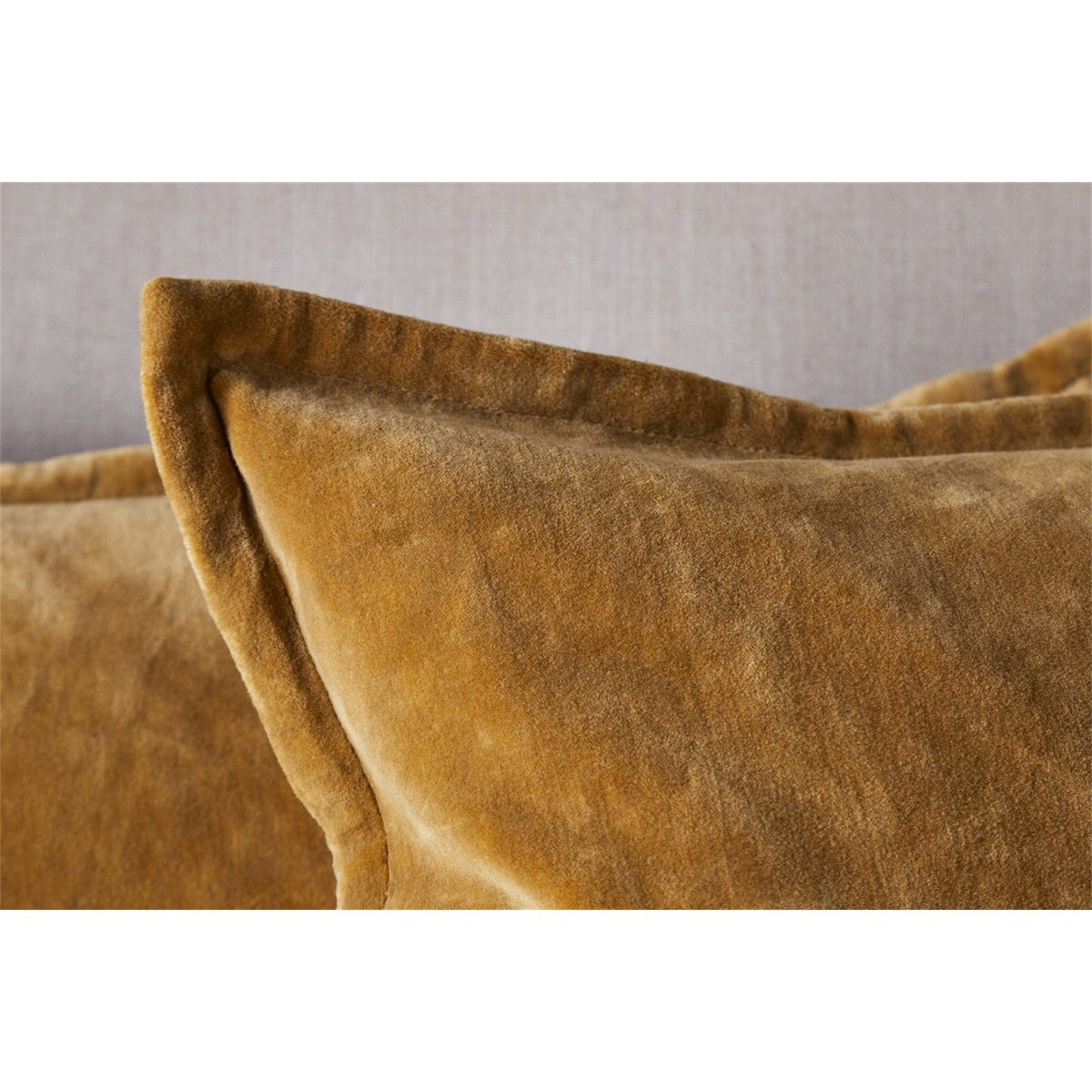 Sela 50 x 50cm Velvet Cushion Cover - Ochre