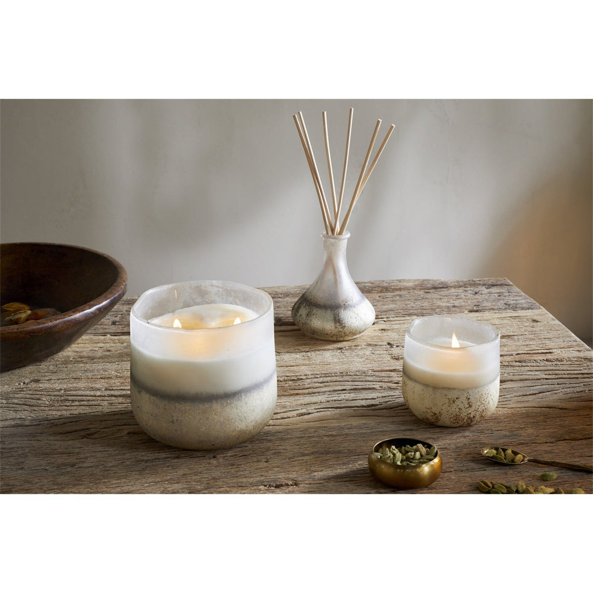 Cardamom & Amber 1 Wick Scented Candle - Aged Smoke