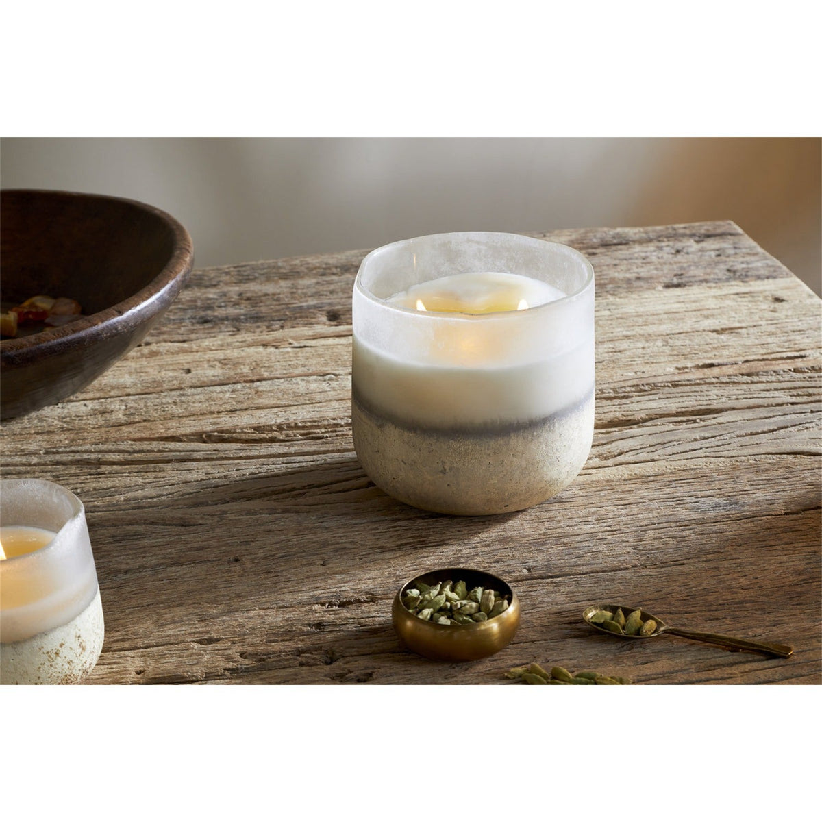 Cardamom & Amber 3 Wick Scented Candle - Aged Smoke