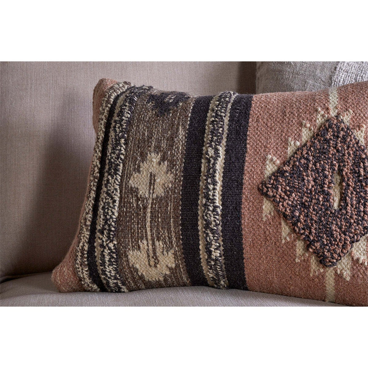 Tussi Sia 60 x 40cm Wool Cushion Cover - Dusty Pink