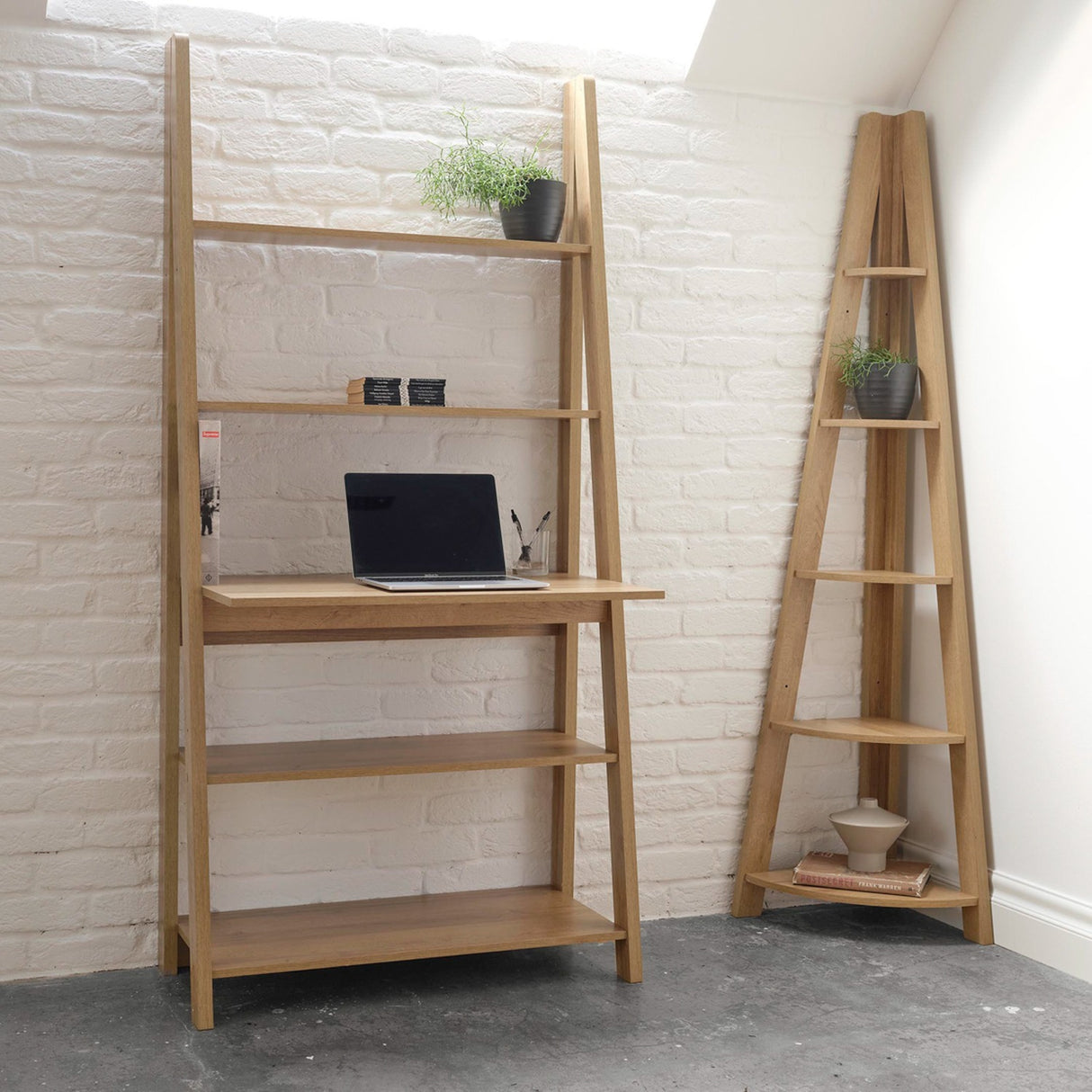 Tiva Ladder Desk - Oak
