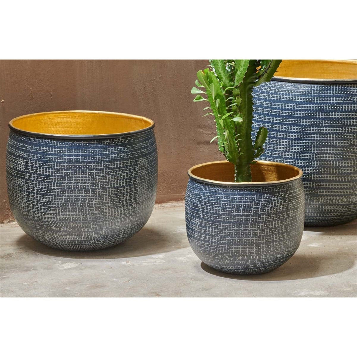 Tembesi Large Etched Planter - Antique Black & Brass