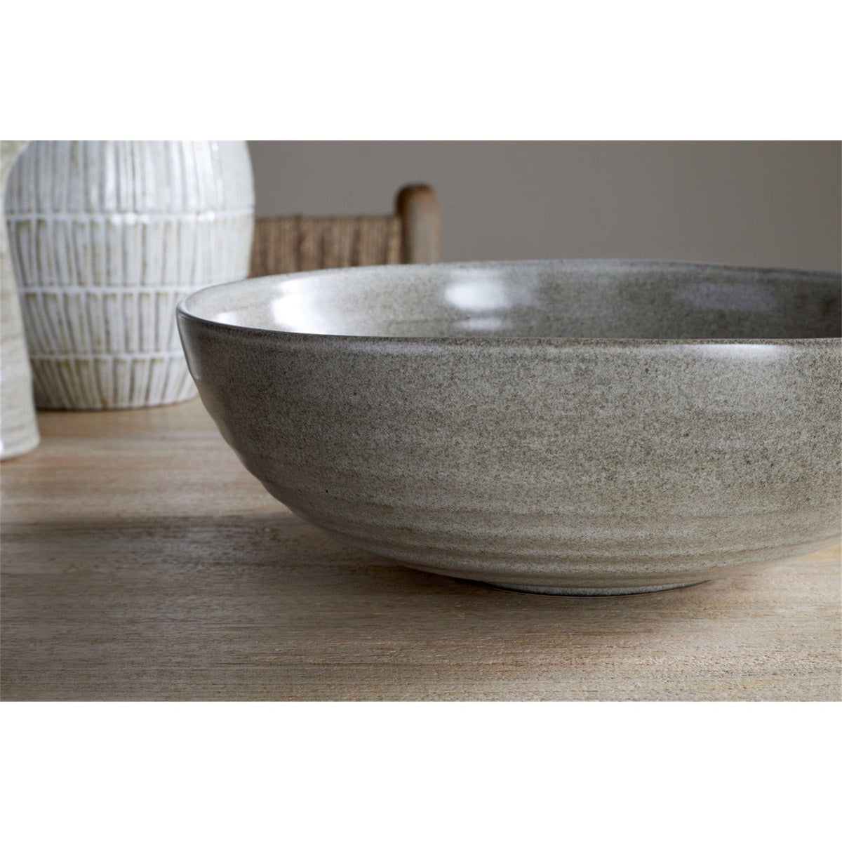 Valinha Earthenware Serving Bowl - Grey