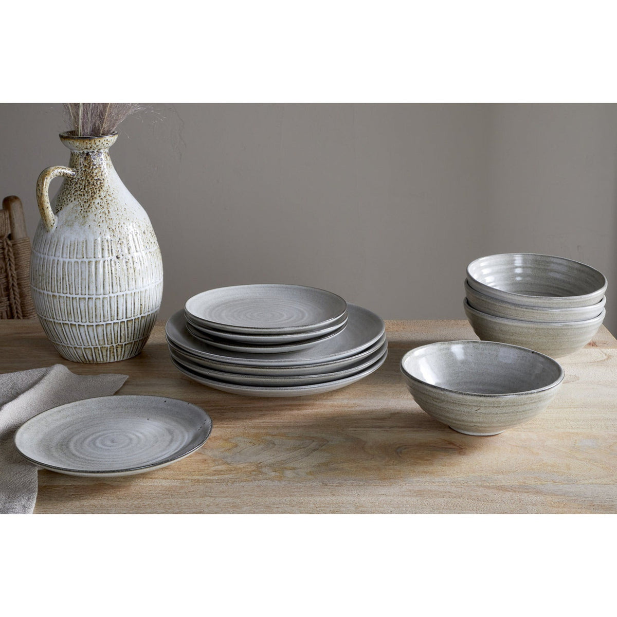 Valinha 12 Piece Earthenware Dinner Set - Grey