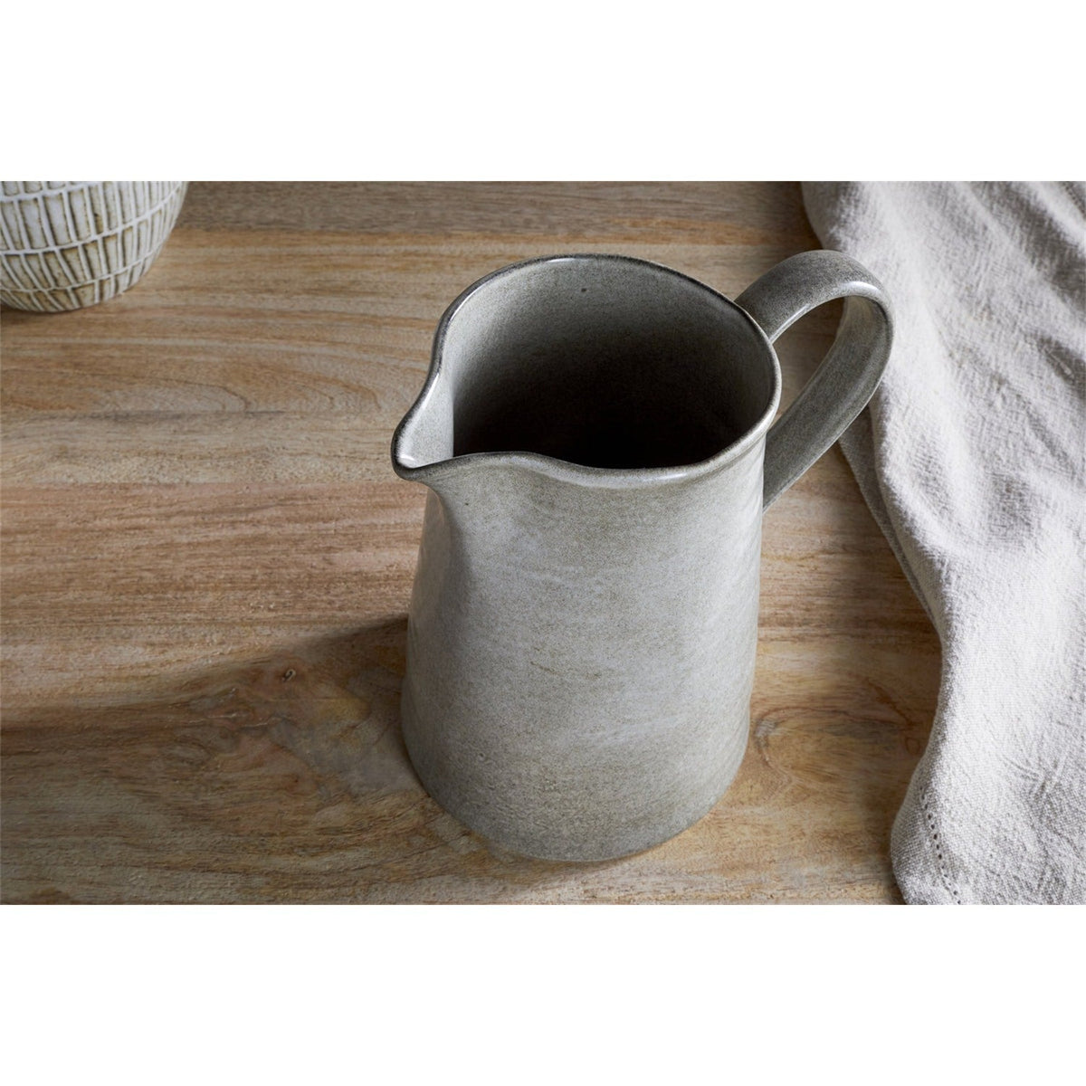 Valinha Large Earthenware Jug - Grey