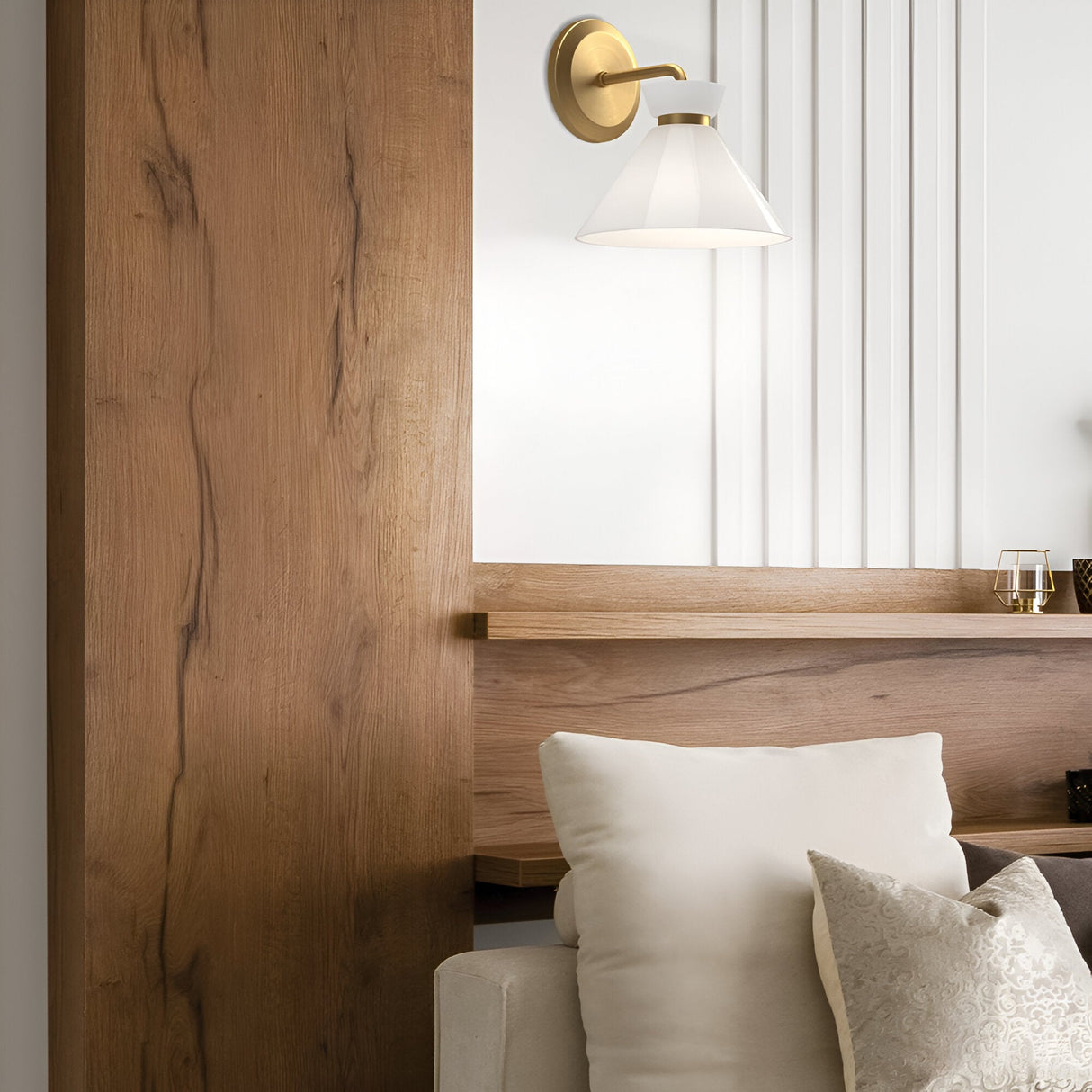 Halston 1 Light Glass Wall Light - Brushed Gold