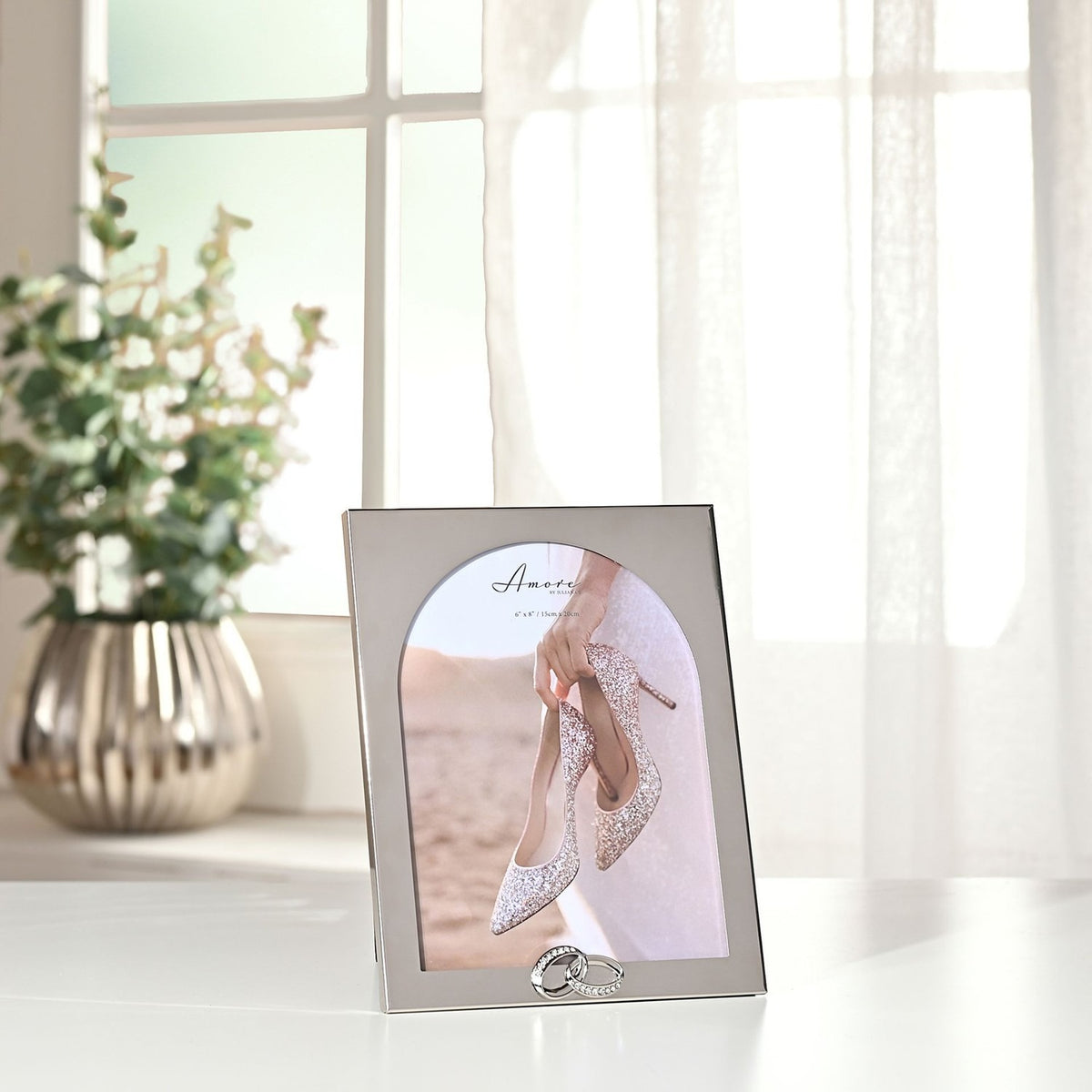 Shiny Arch Metal Photo Frame with Rings 8 x 6in - Silver