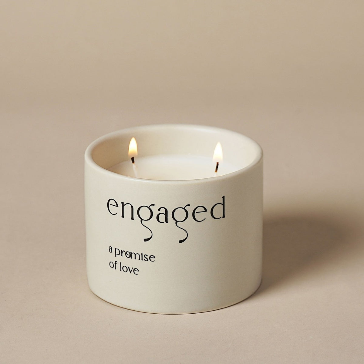Engaged Round Double Wick Ceramic Scented Candle - Beige