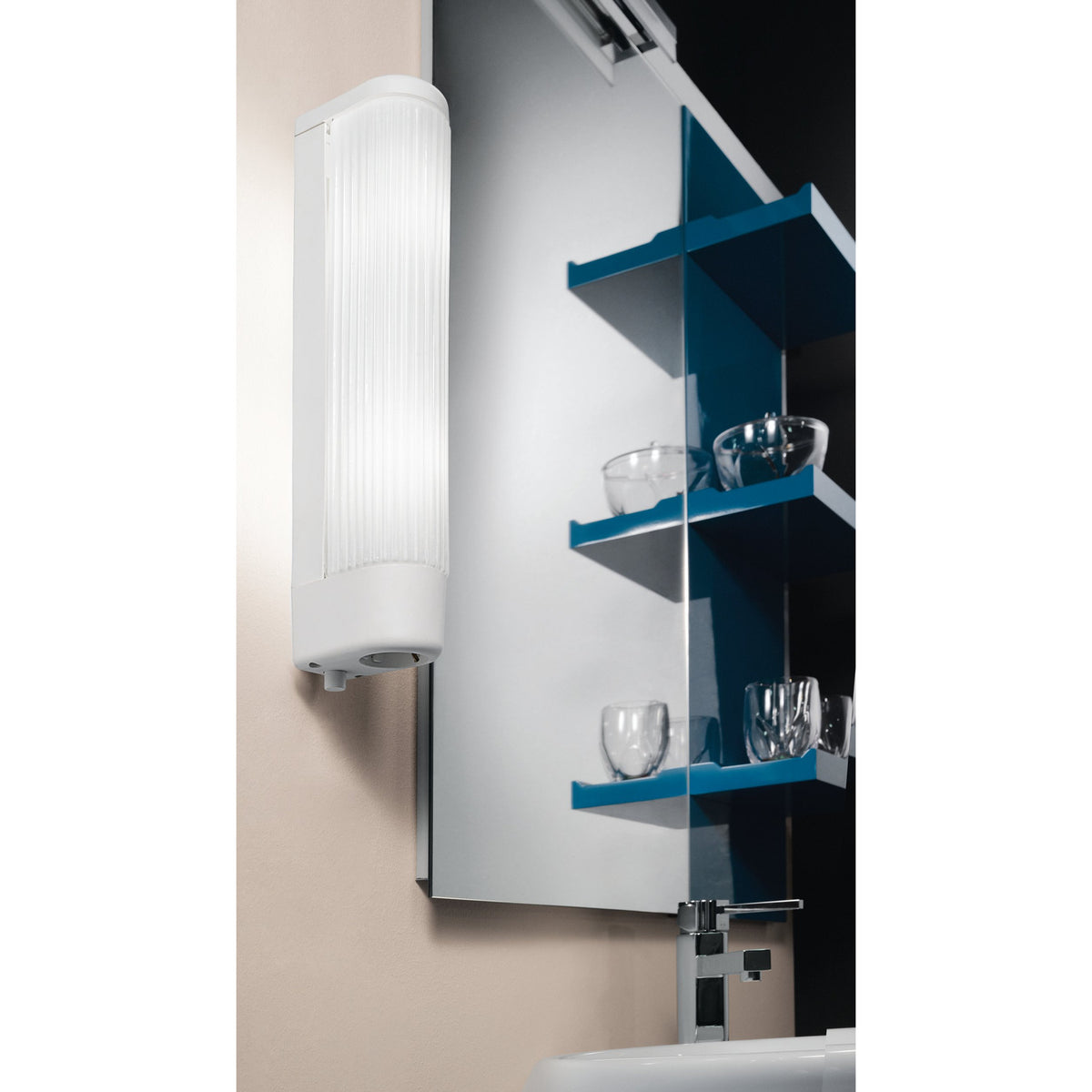 Bari 1 Bathroom Wall Light - White