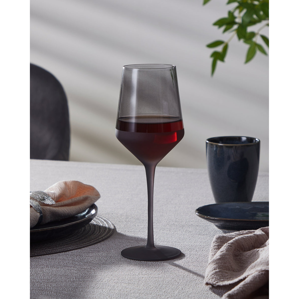 Bathurst White Wine Glass - Smoked